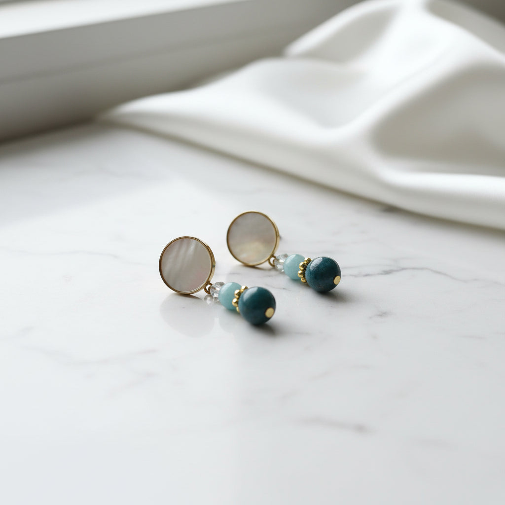 Boucles d'oreille en acier inoxydable, apatite, amazonite et nacre