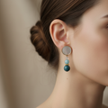 Boucles d'oreille en apatite, amazonite et nacre, création artisanale et unique