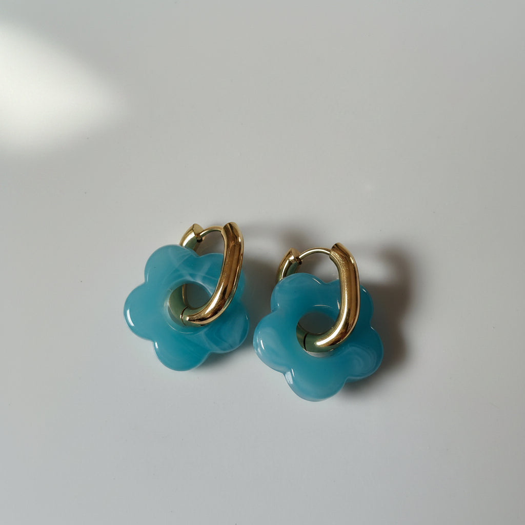 Boucles d'oreilles fleurs résine turquoise