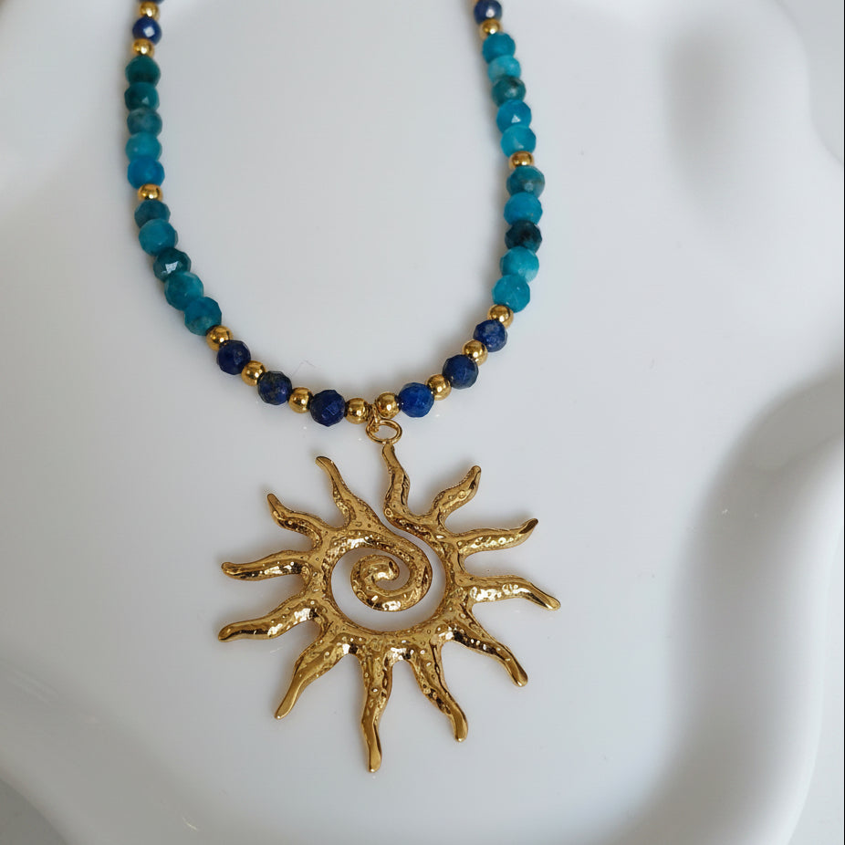 Collier artisanal en apatite et lapis lazuli