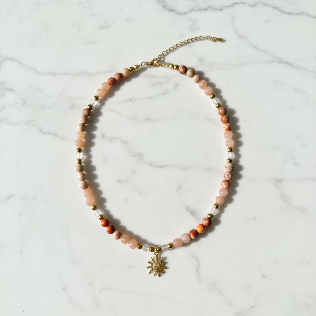 Collier ras de cou, pierre de soleil, jaspe impérial et quartz rose