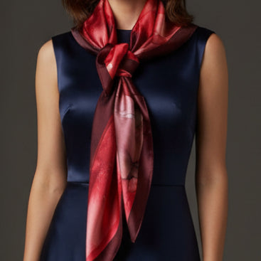 Foulard en soie art fluide rouge et noir