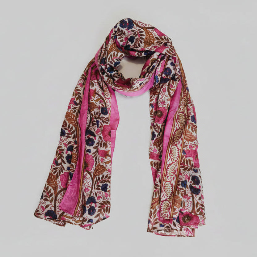 foulard rose coton naturel motifs floraux imprimés à la main