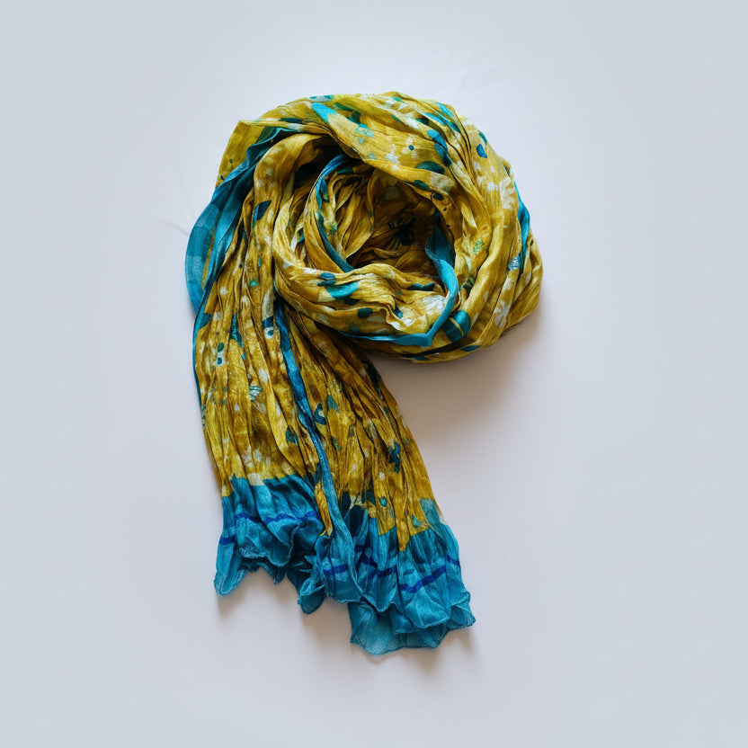 Foulard 100% soie motif sérigraphié à la main couleur moutarde et turquoise